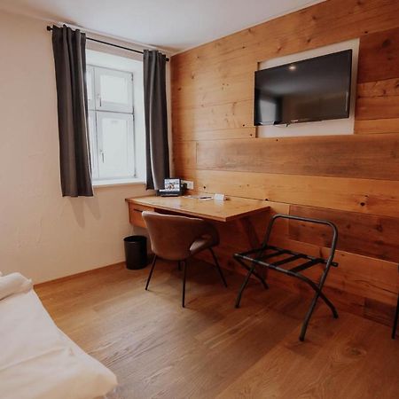 Altstadtmittehotel Sonne 丁克尔斯比尔 外观 照片