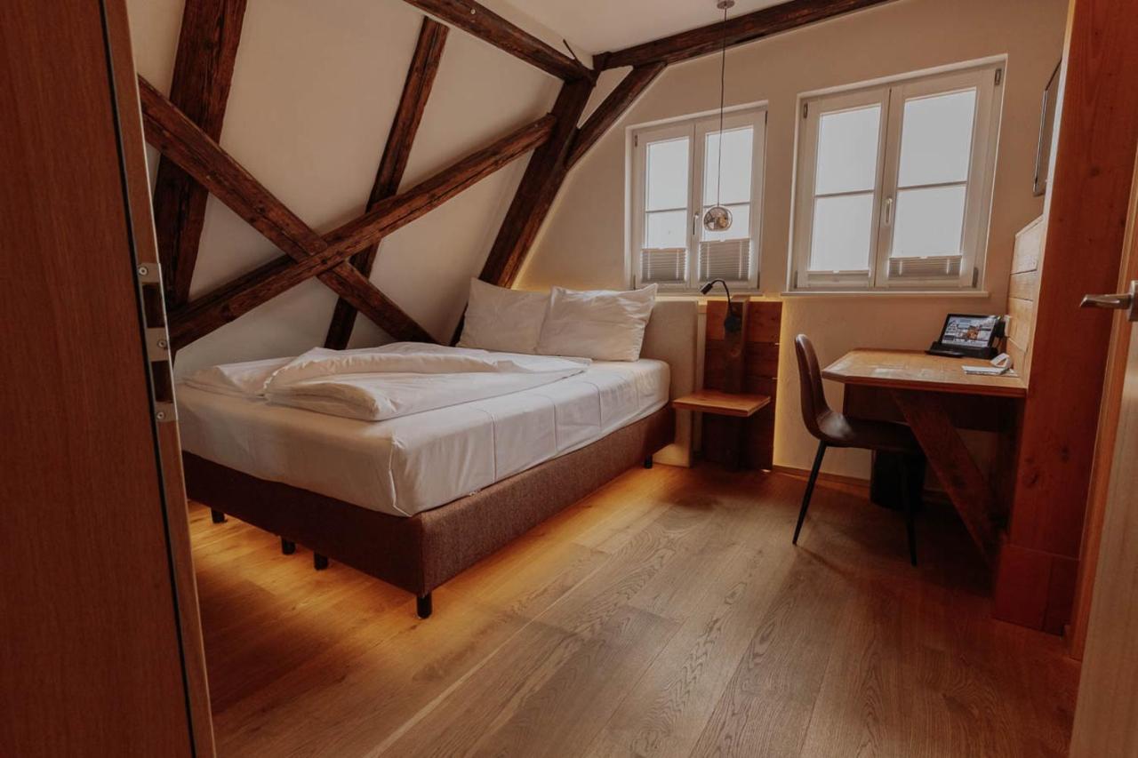 Altstadtmittehotel Sonne 丁克尔斯比尔 外观 照片