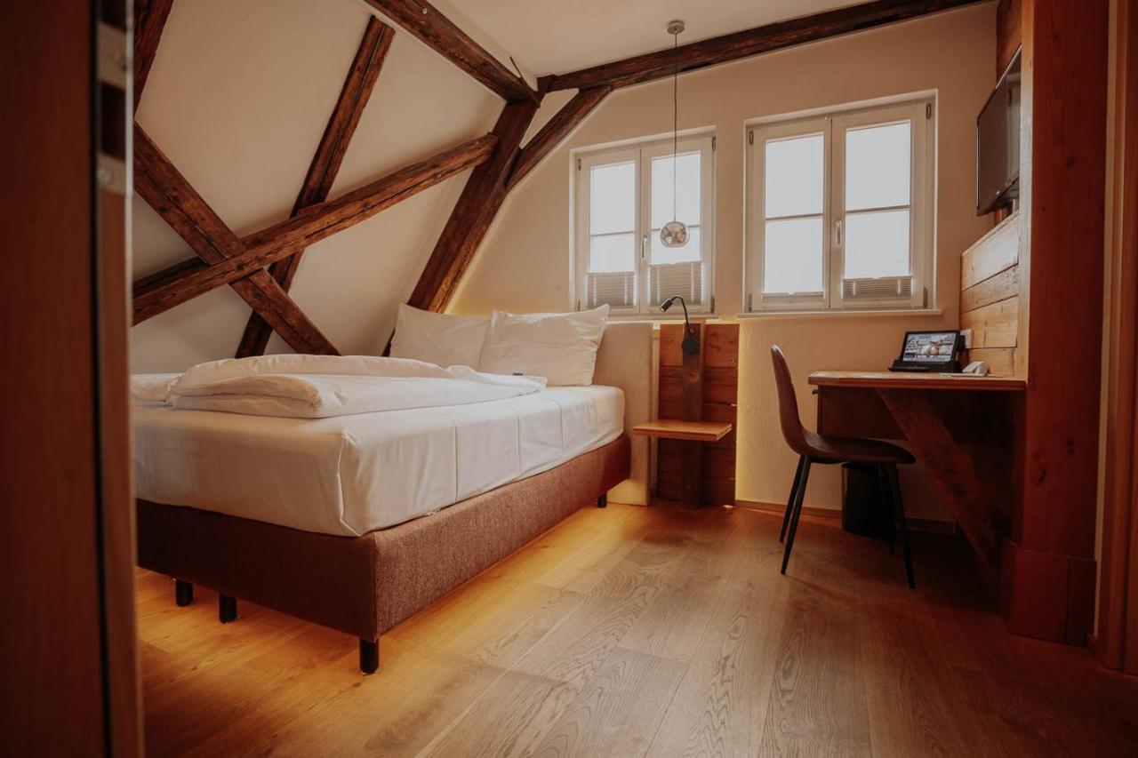Altstadtmittehotel Sonne 丁克尔斯比尔 外观 照片