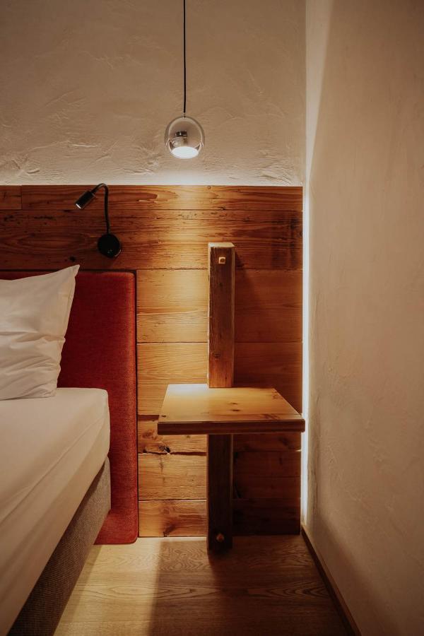 Altstadtmittehotel Sonne 丁克尔斯比尔 外观 照片