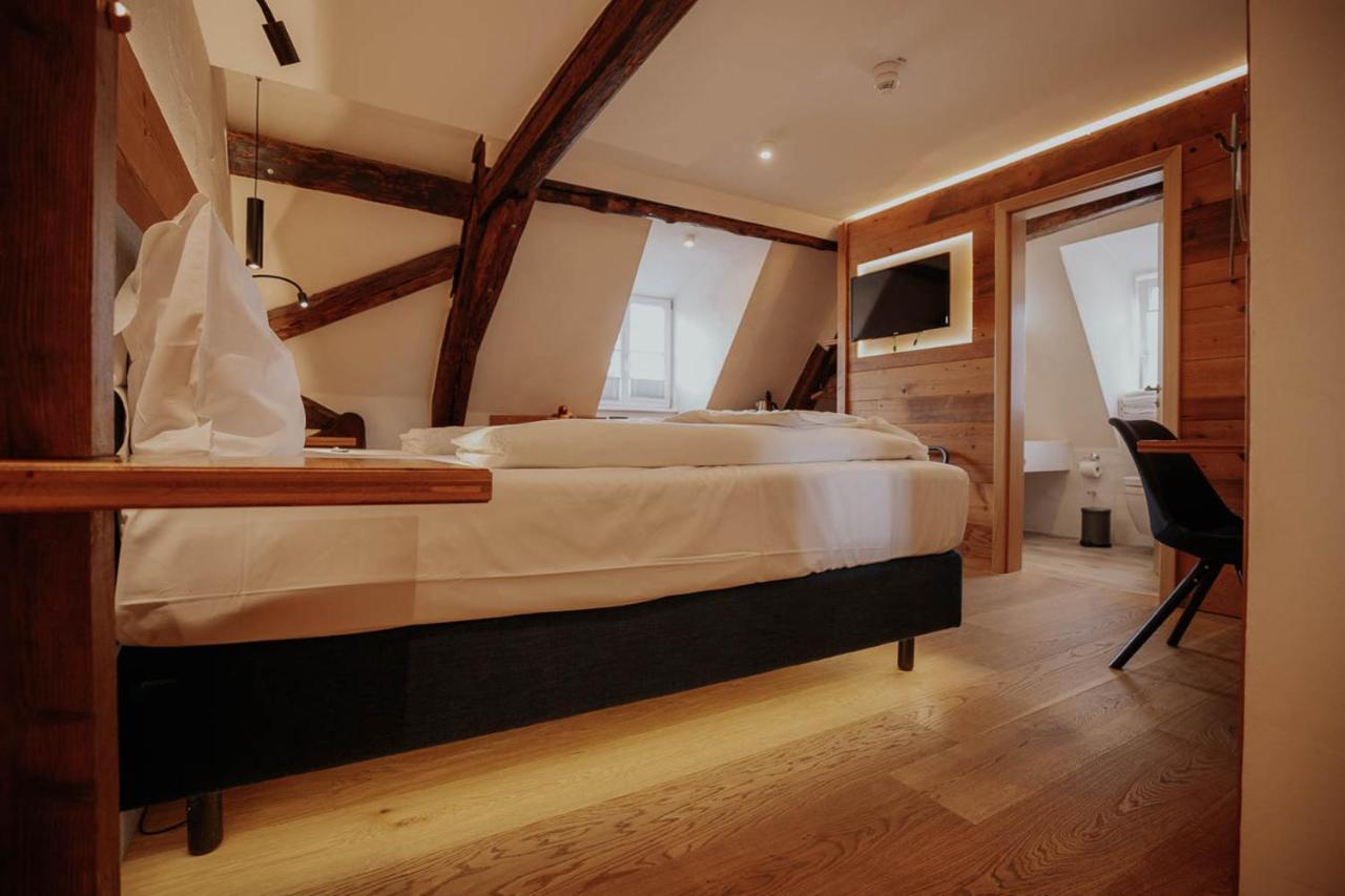 Altstadtmittehotel Sonne 丁克尔斯比尔 外观 照片